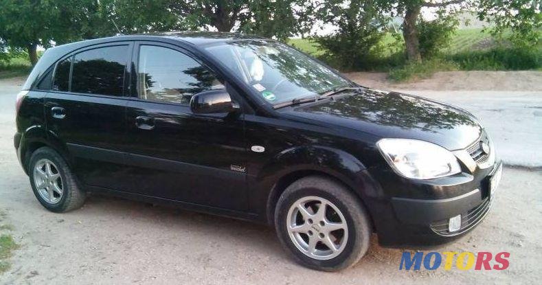 2009' Kia Rio photo #2