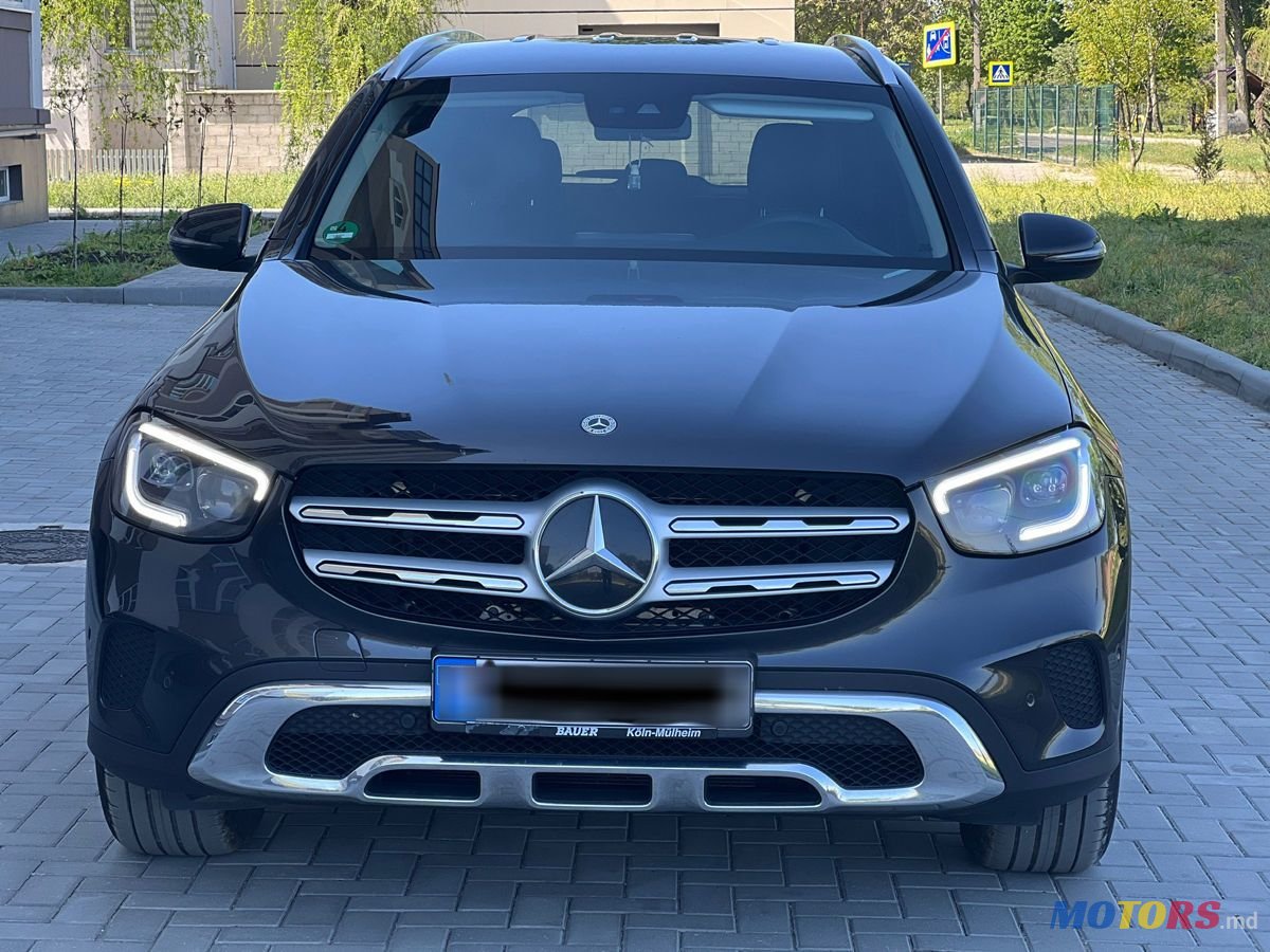 2021' Mercedes-Benz GLC photo #2