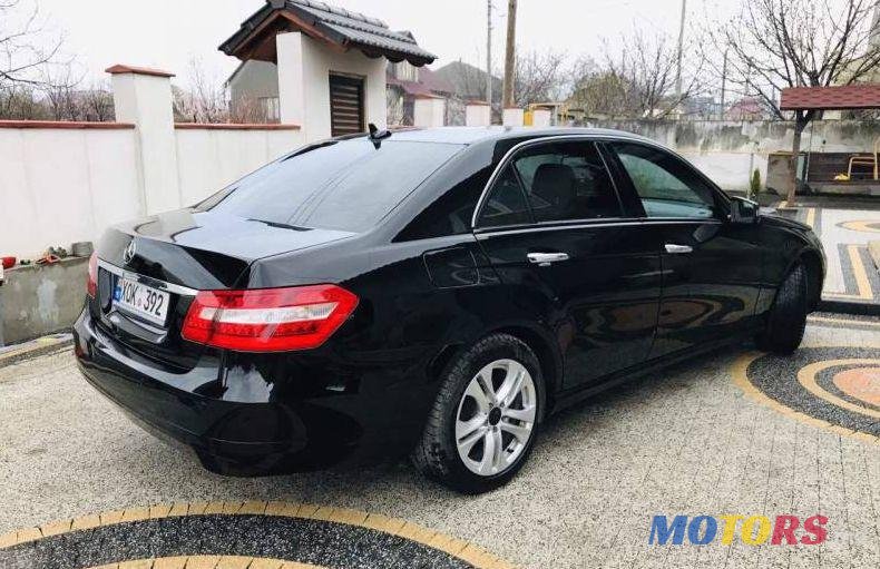 2011' Mercedes-Benz E photo #1