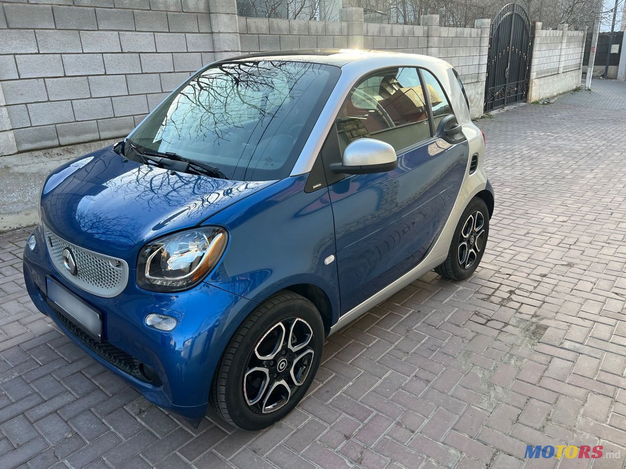2018' Smart Fortwo photo #2