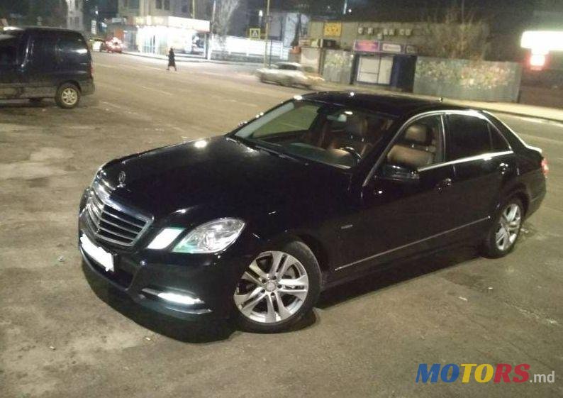 2011' Mercedes-Benz E photo #1