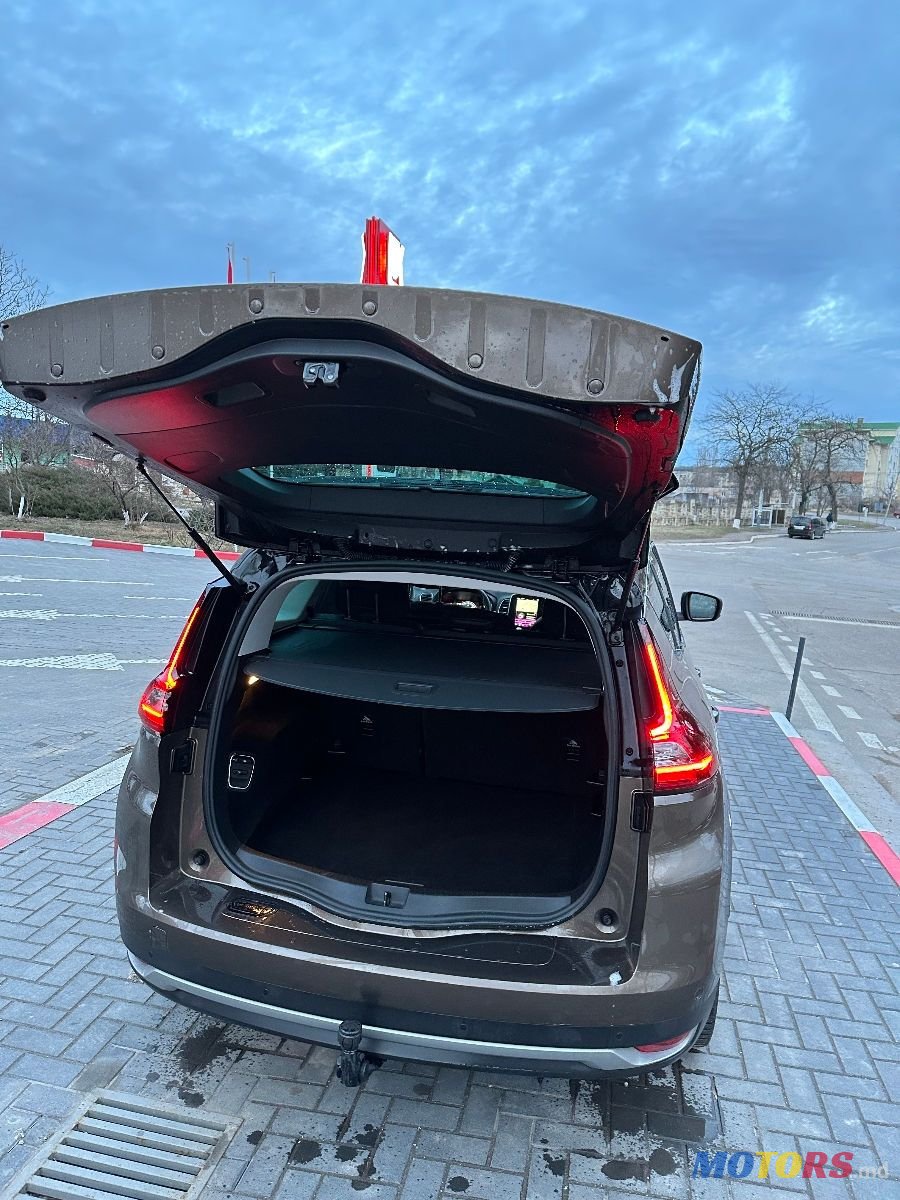 2017' Renault Grand Scenic photo #3