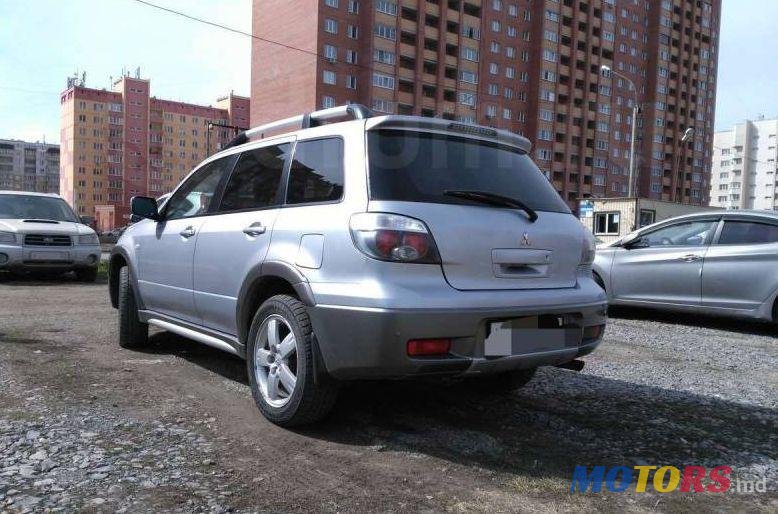 2003' Mitsubishi Outlander photo #1