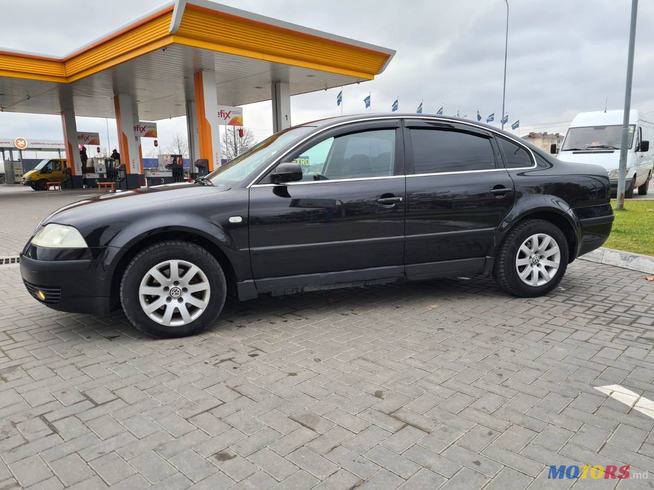 2003' Volkswagen Passat photo #5