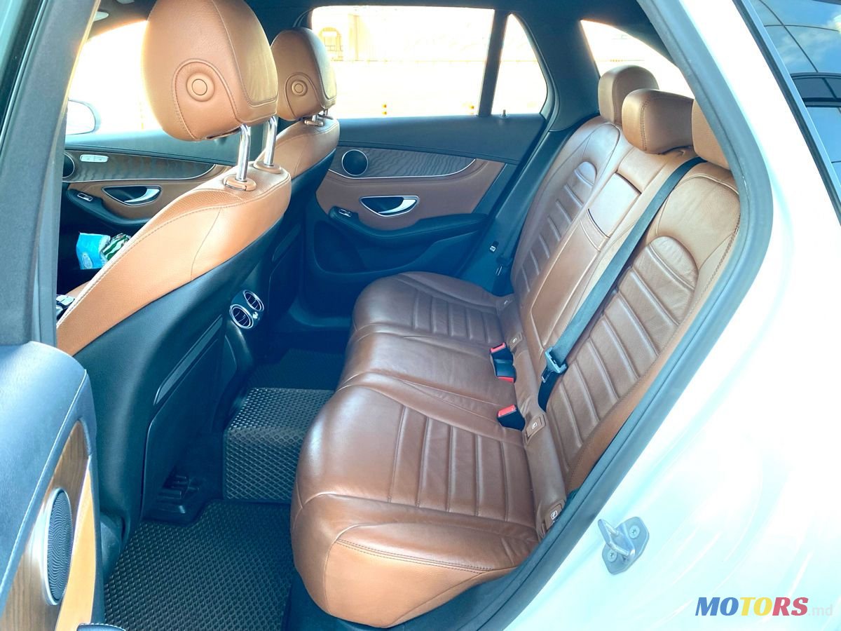 2017' Mercedes-Benz GLC photo #6