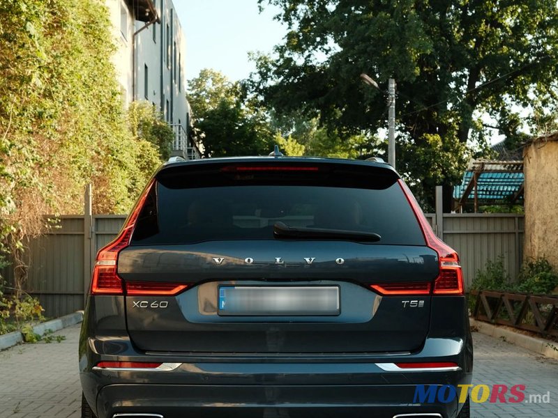 2020' Volvo XC60 photo #6