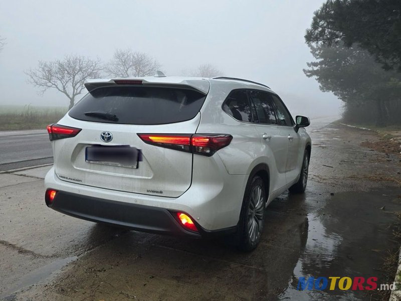 2022' Toyota Highlander photo #6