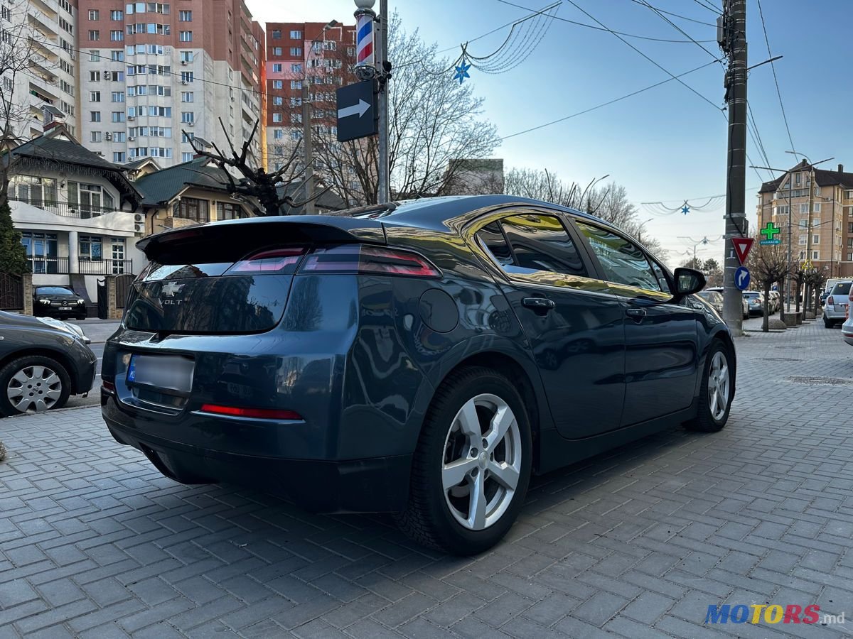 2013' Chevrolet Volt photo #2