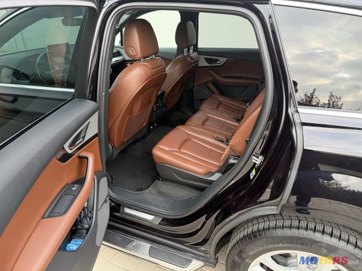 2017' Audi Q7 photo #6