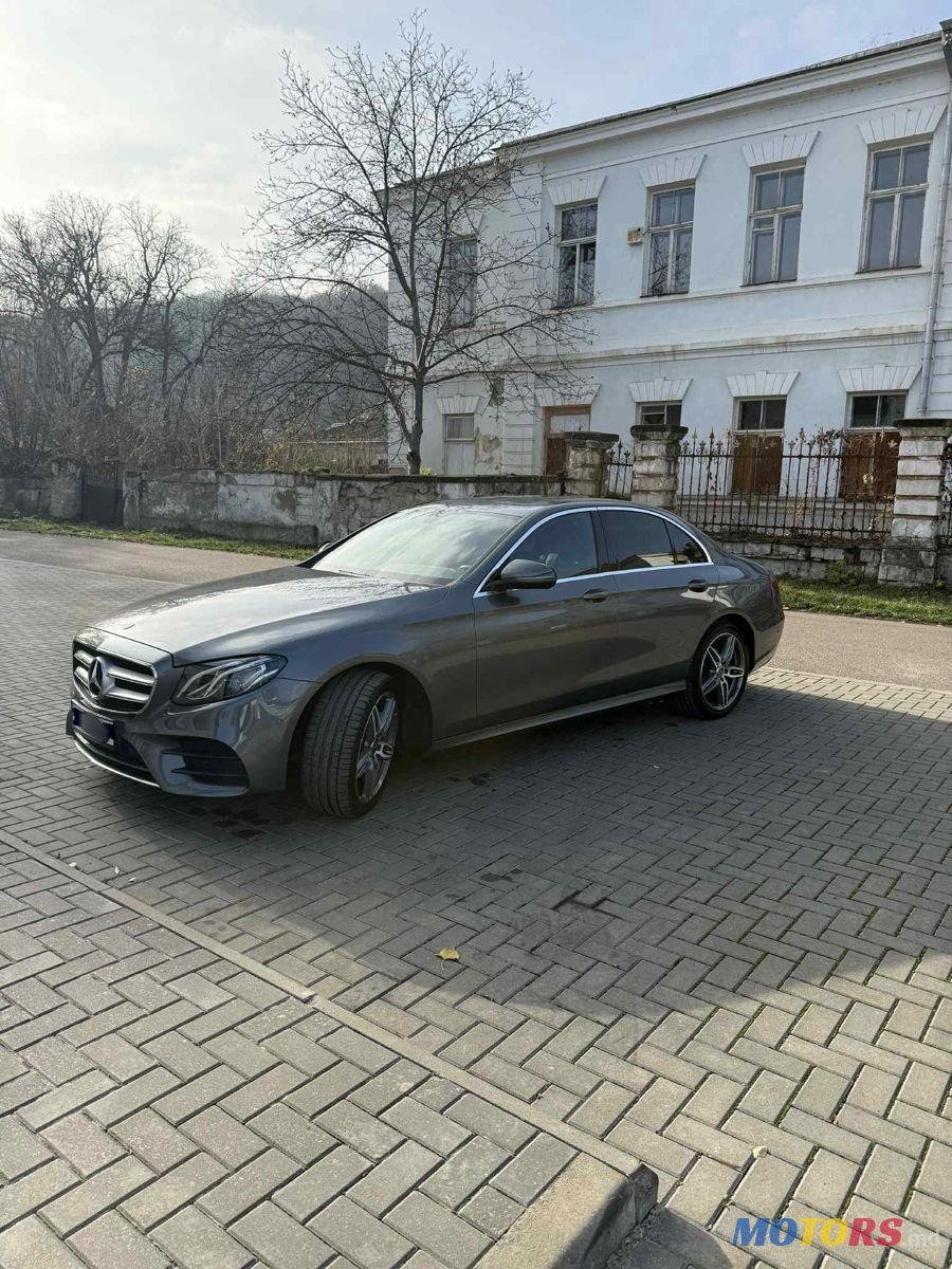 2020' Mercedes-Benz E-Class photo #4