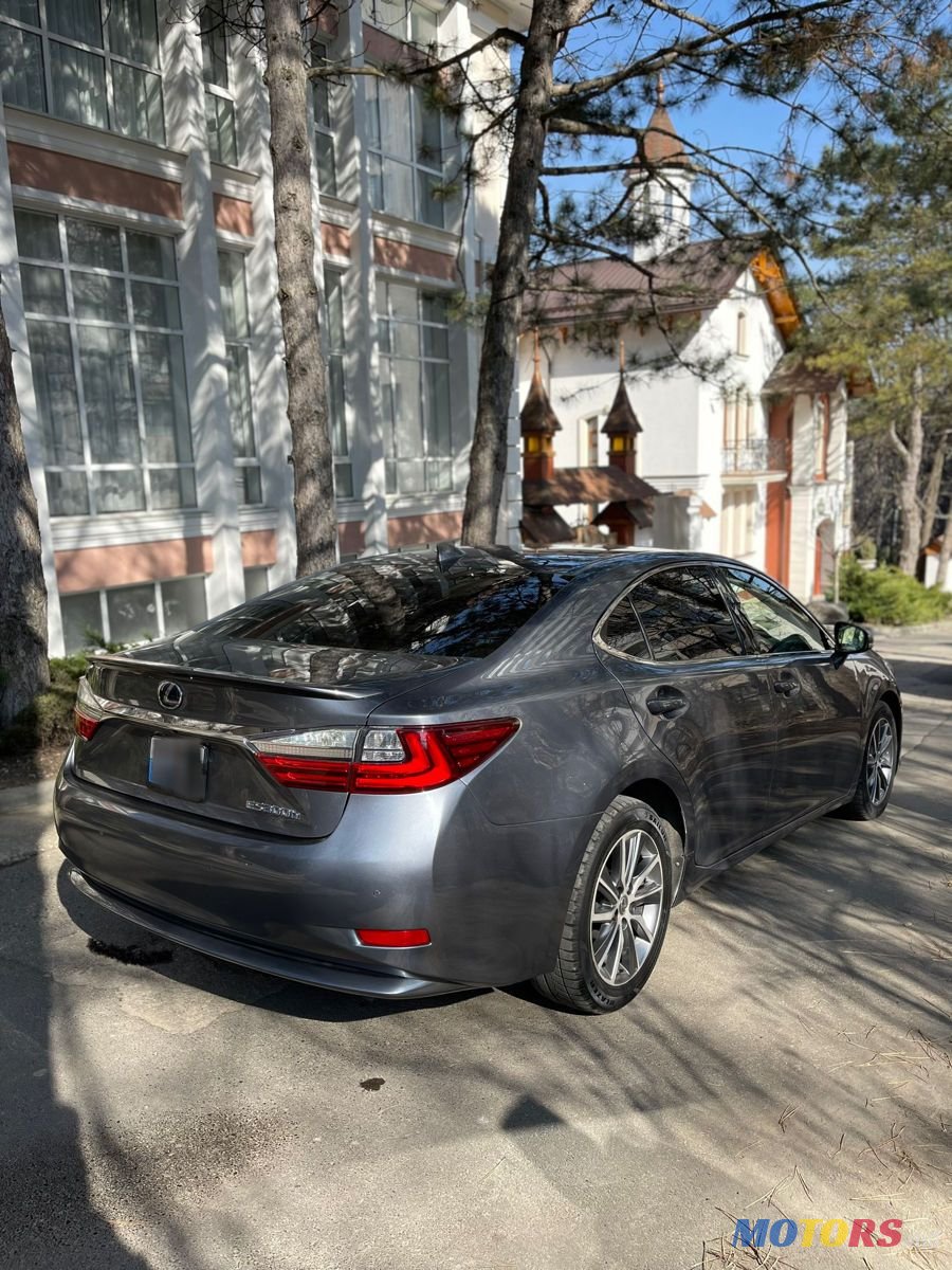 2016' Lexus Es Series photo #3