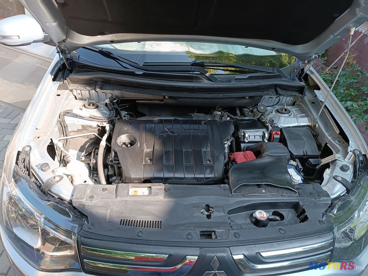 2014' Mitsubishi Outlander photo #5