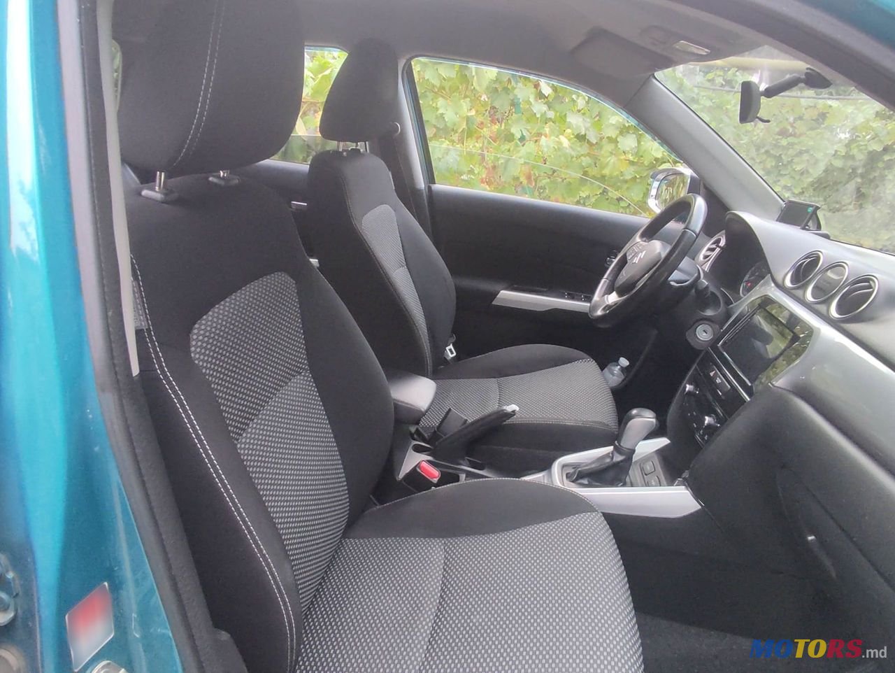 2015' Suzuki Vitara photo #2