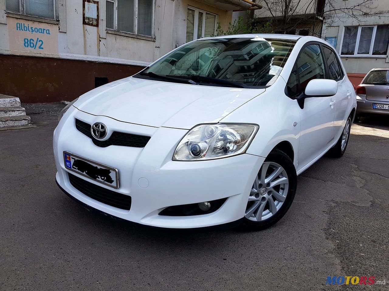 2008' Toyota Auris photo #2