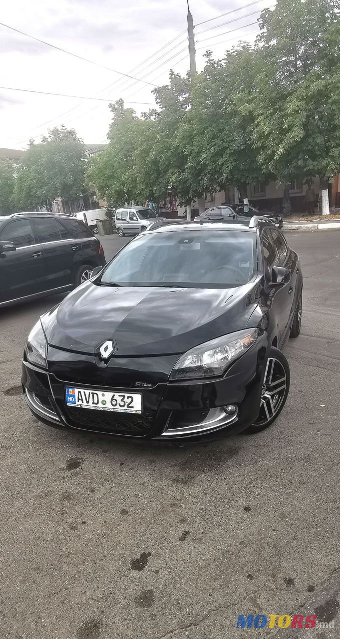 2012' Renault Megane photo #1