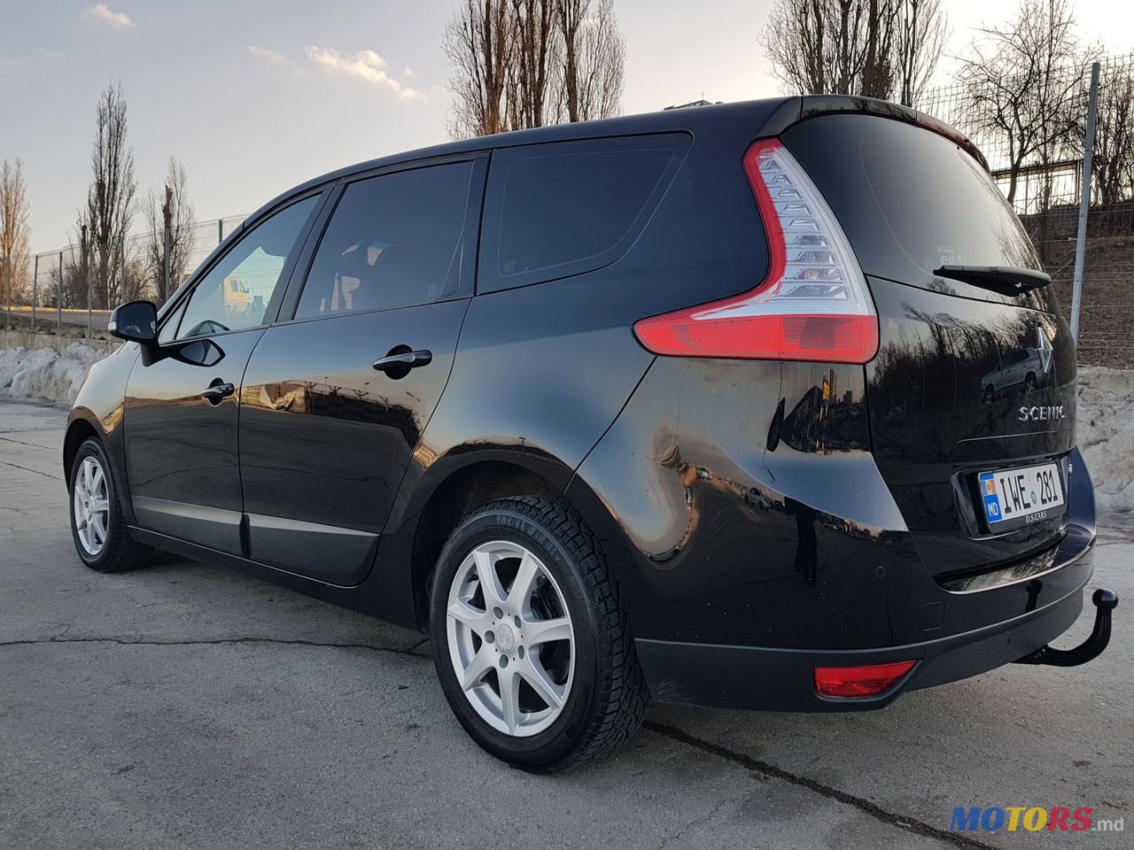 2012' Renault Grand Scenic photo #3