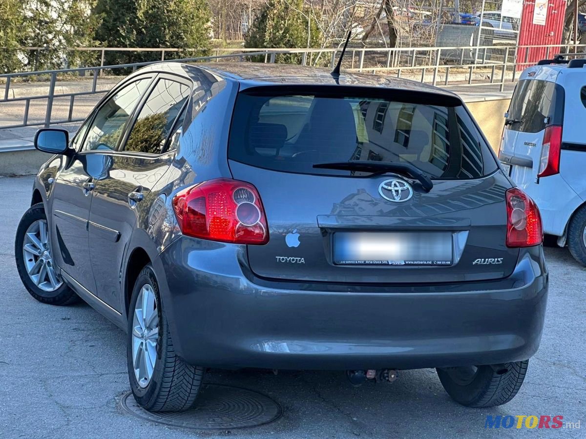 2009' Toyota Auris photo #4