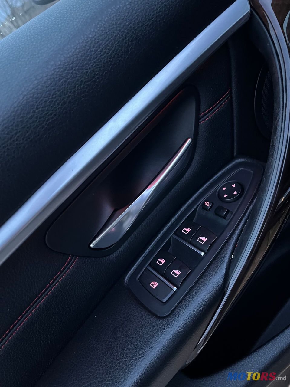 2016' BMW 3 Series photo #6