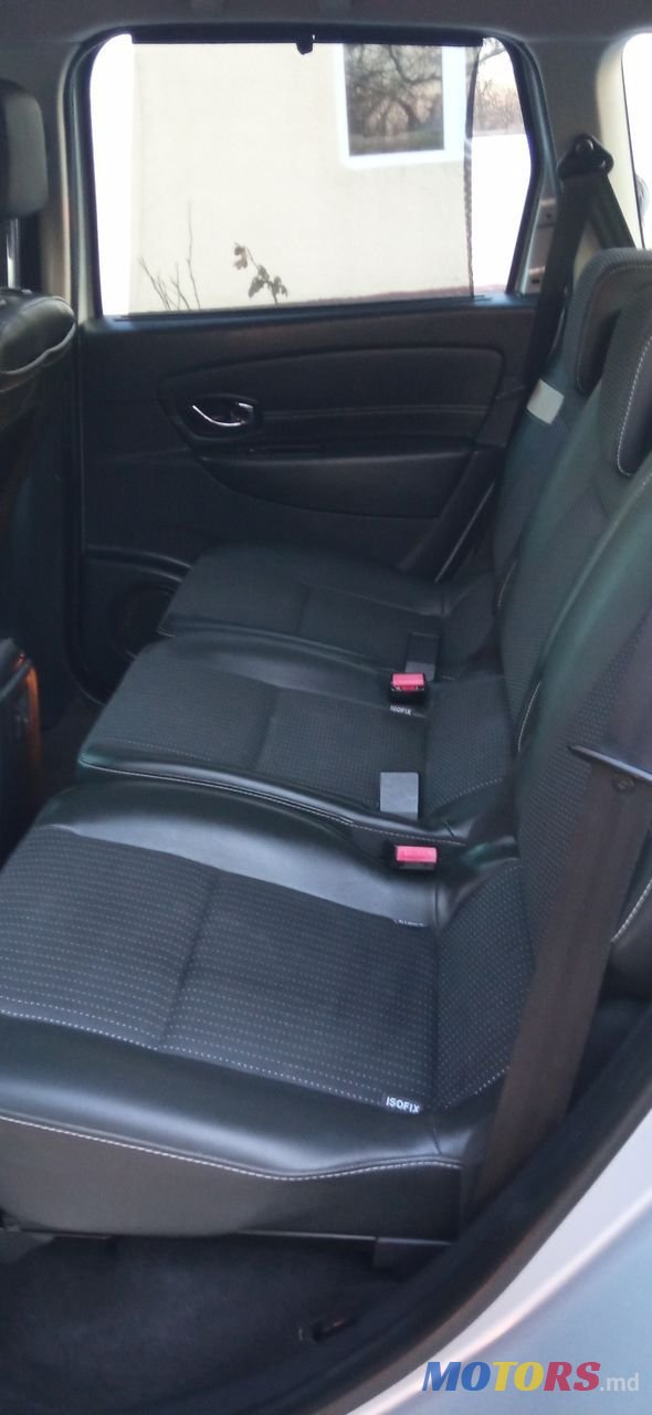 2012' Renault Grand Scenic photo #3