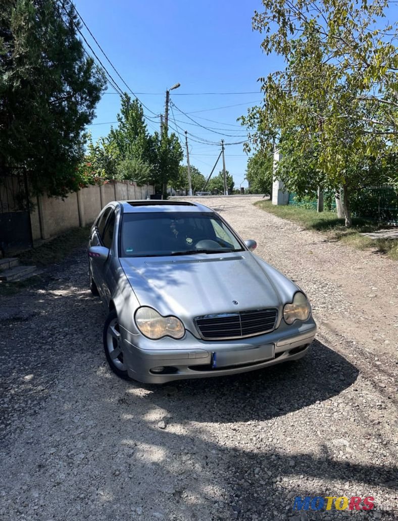2002' Mercedes-Benz C-Class photo #6