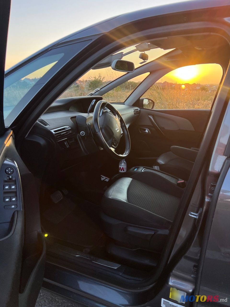 2017' Citroen C4 Picasso photo #3