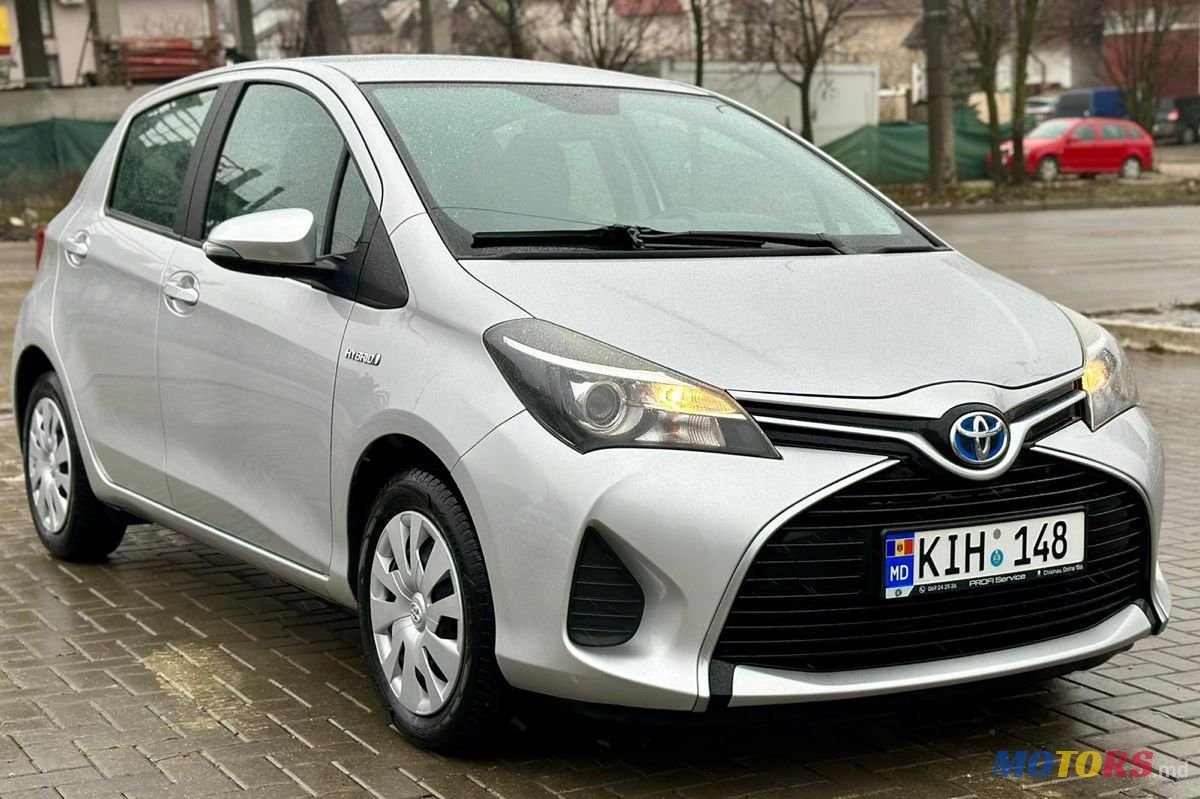 2015' Toyota Yaris photo #2