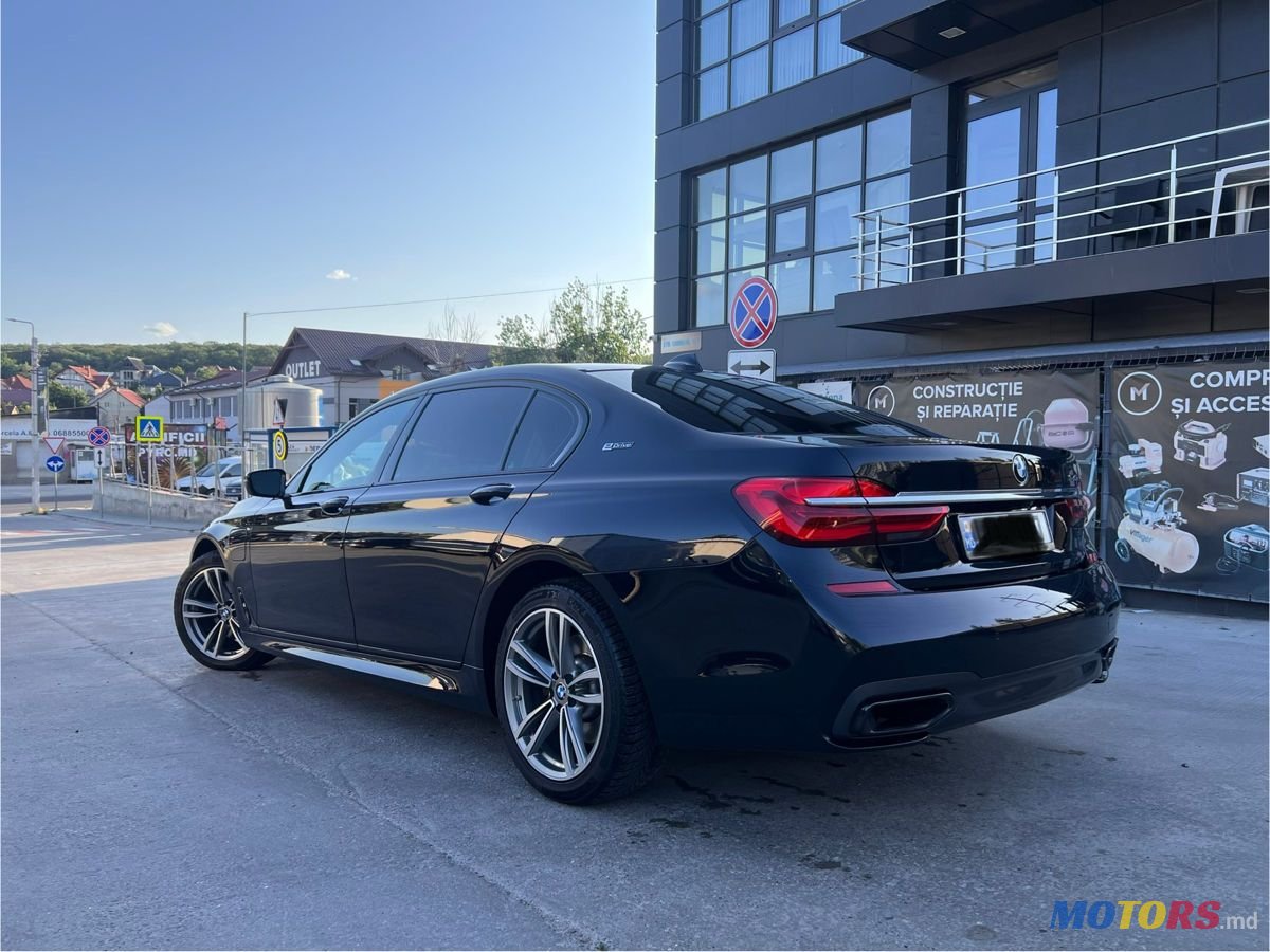 2018' BMW 7 Series photo #2