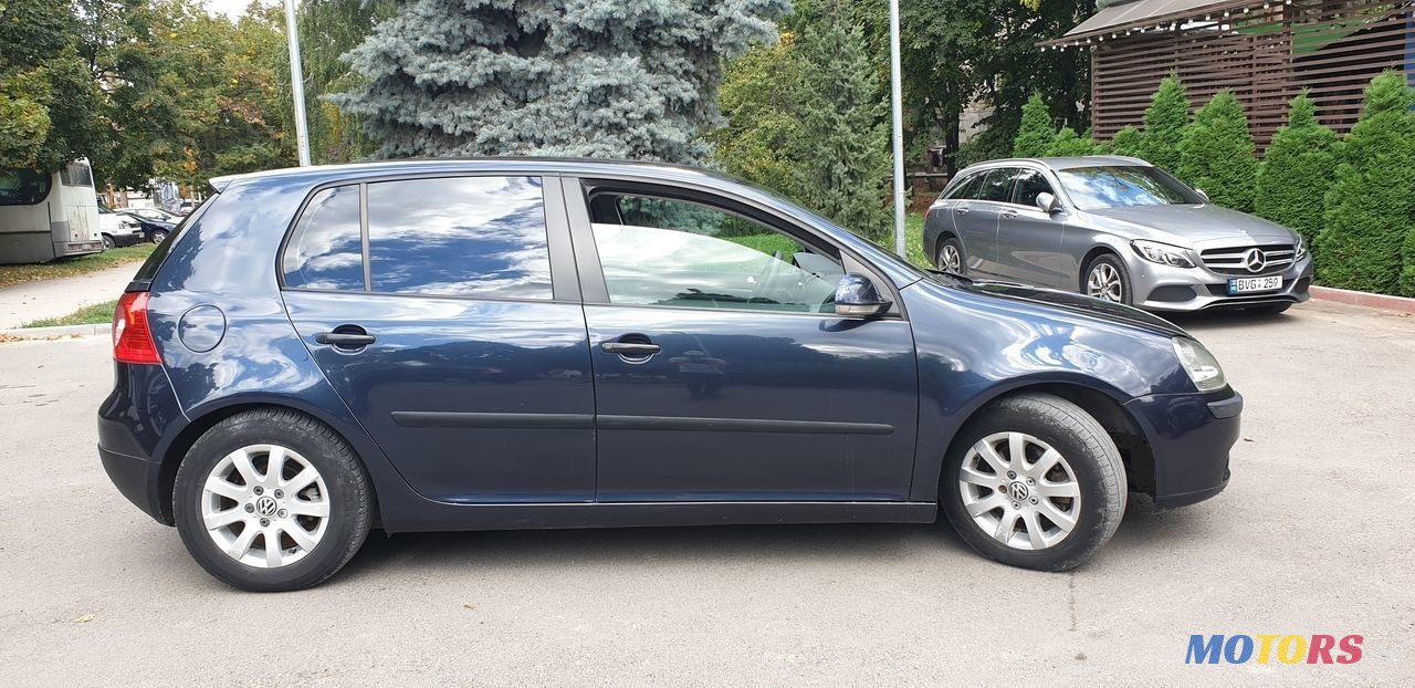 2006' Volkswagen Golf photo #2