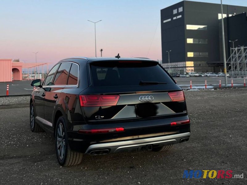 2019' Audi Q7 photo #2