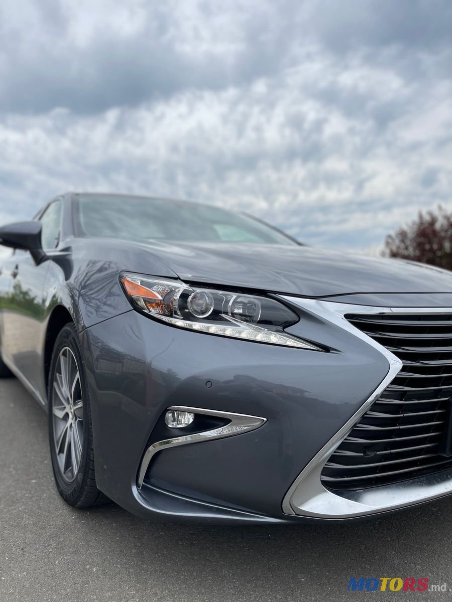 2016' Lexus Es Series photo #4