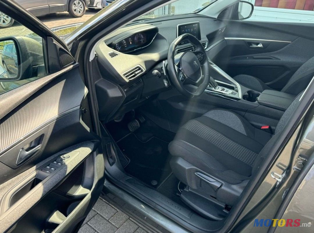 2019' Peugeot 3008 photo #6