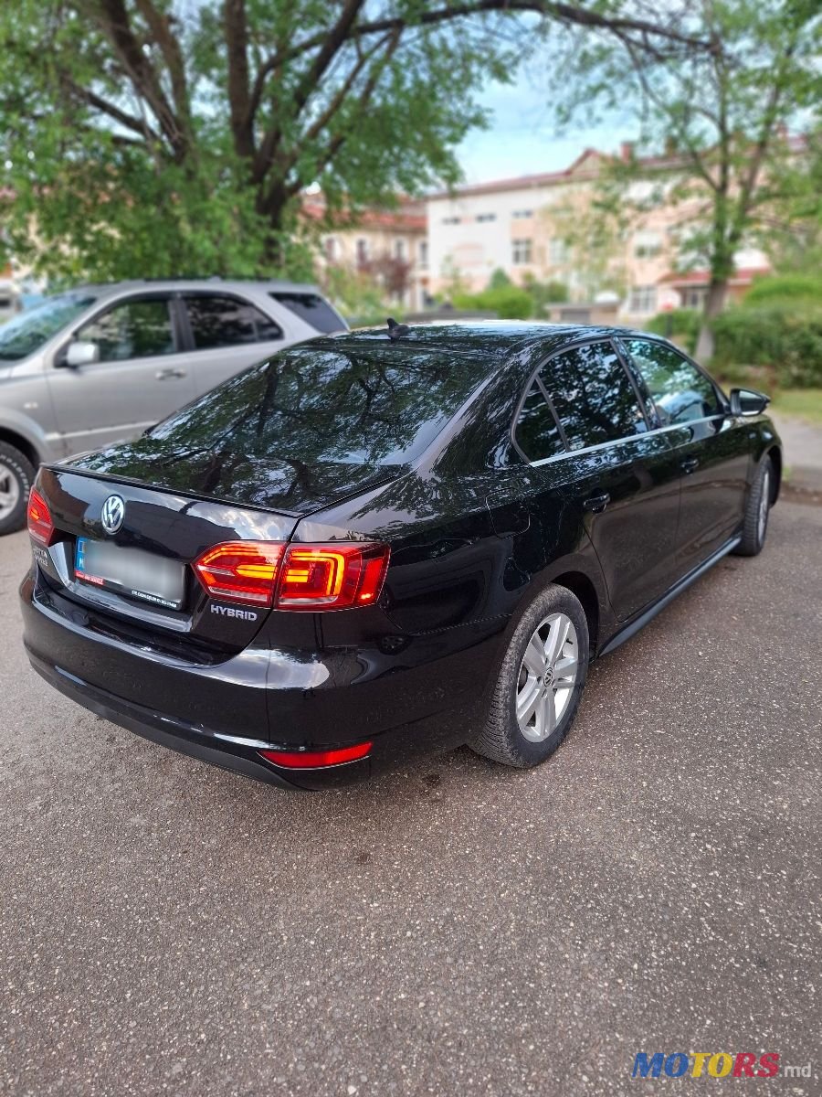 2014' Volkswagen Jetta photo #3