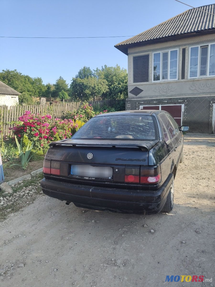1993' Volkswagen Passat photo #1