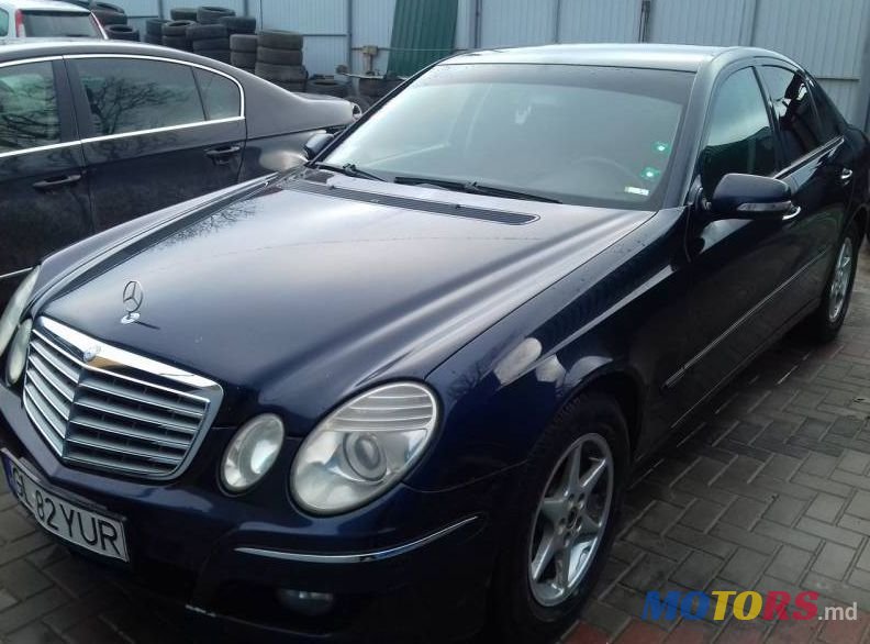 2004' Mercedes-Benz E photo #1