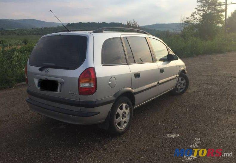 2001' Opel Zafira photo #2