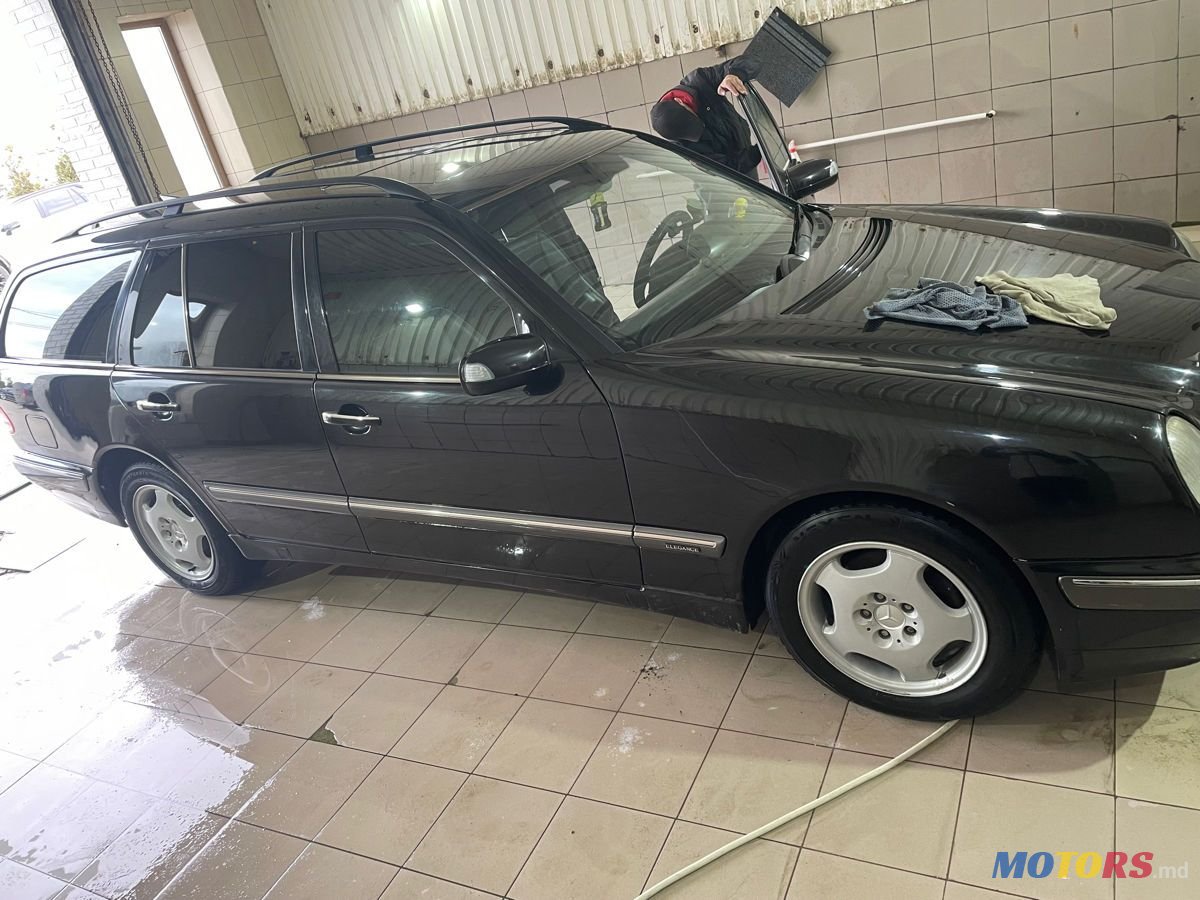 2003' Mercedes-Benz E Класс photo #1