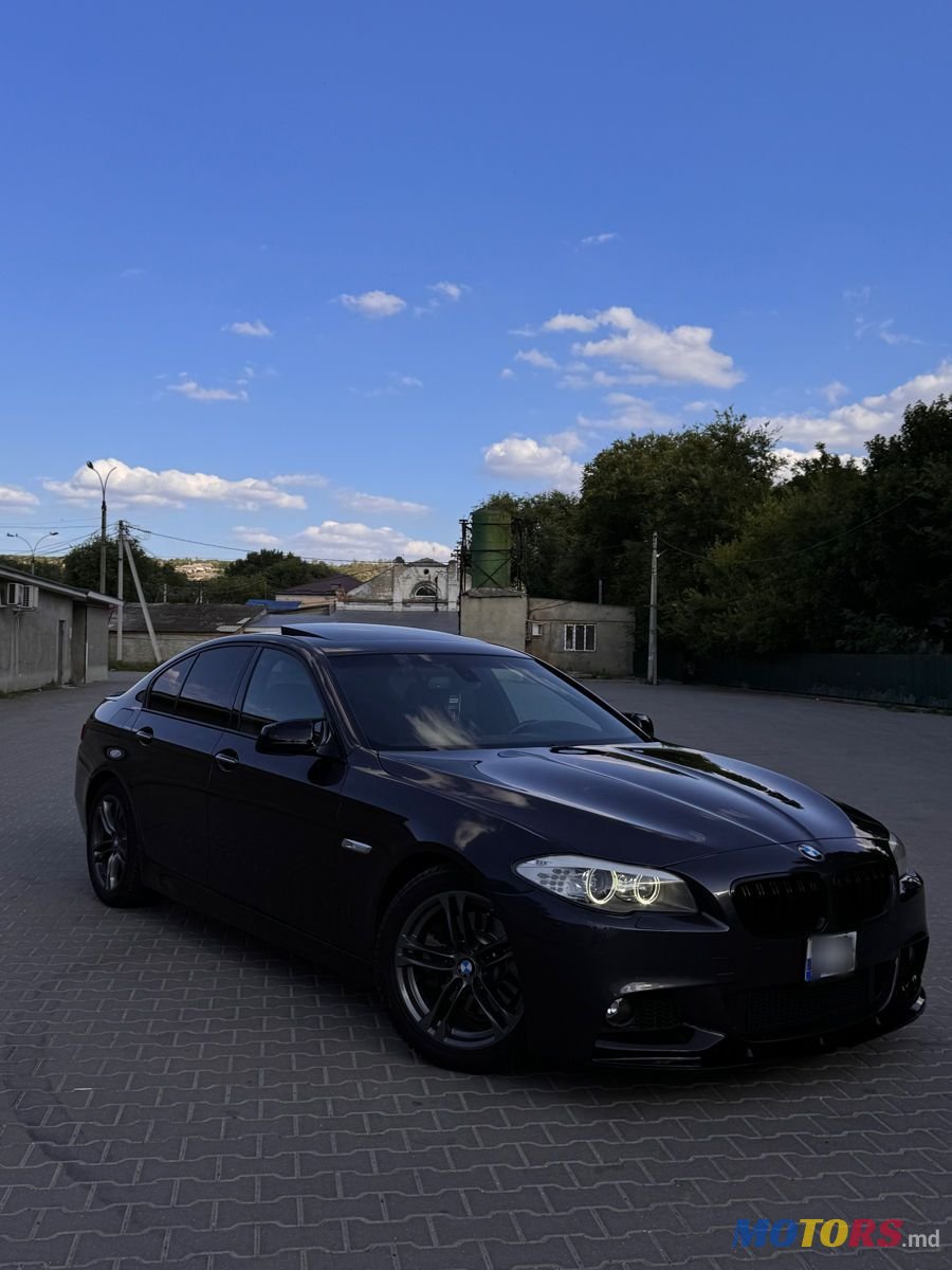 2012' BMW 5 Series photo #3