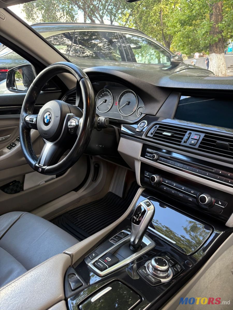 2012' BMW 5 Series photo #5