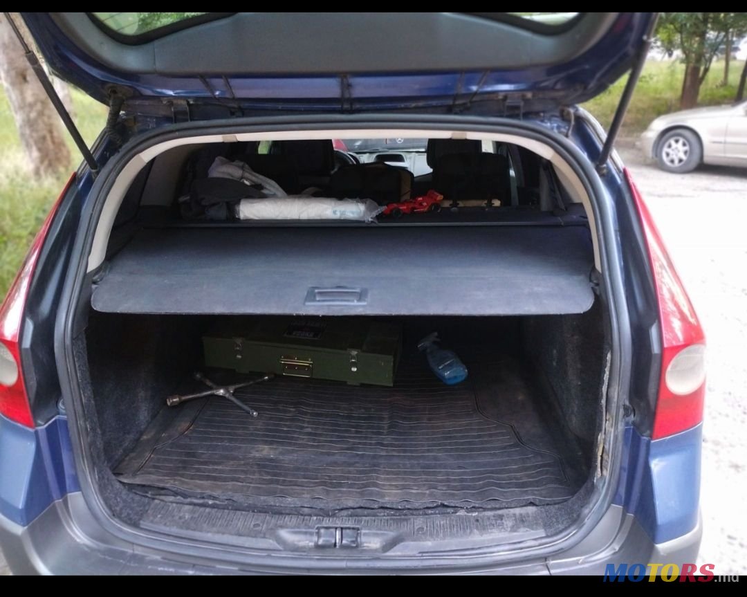 2004' Renault Megane photo #5