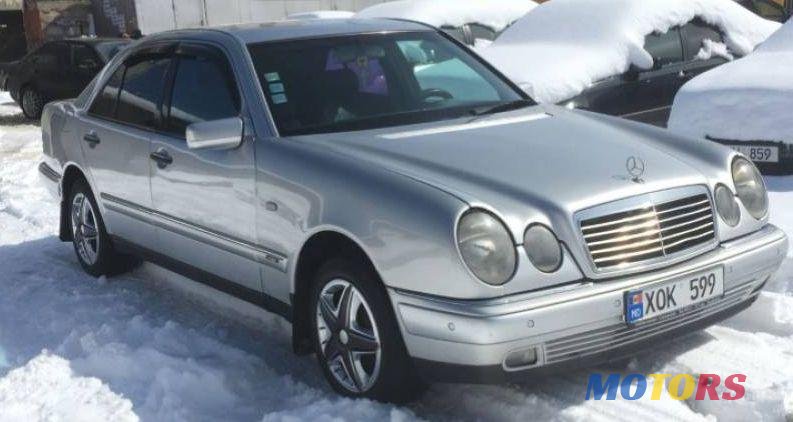 1999' Mercedes-Benz E photo #1