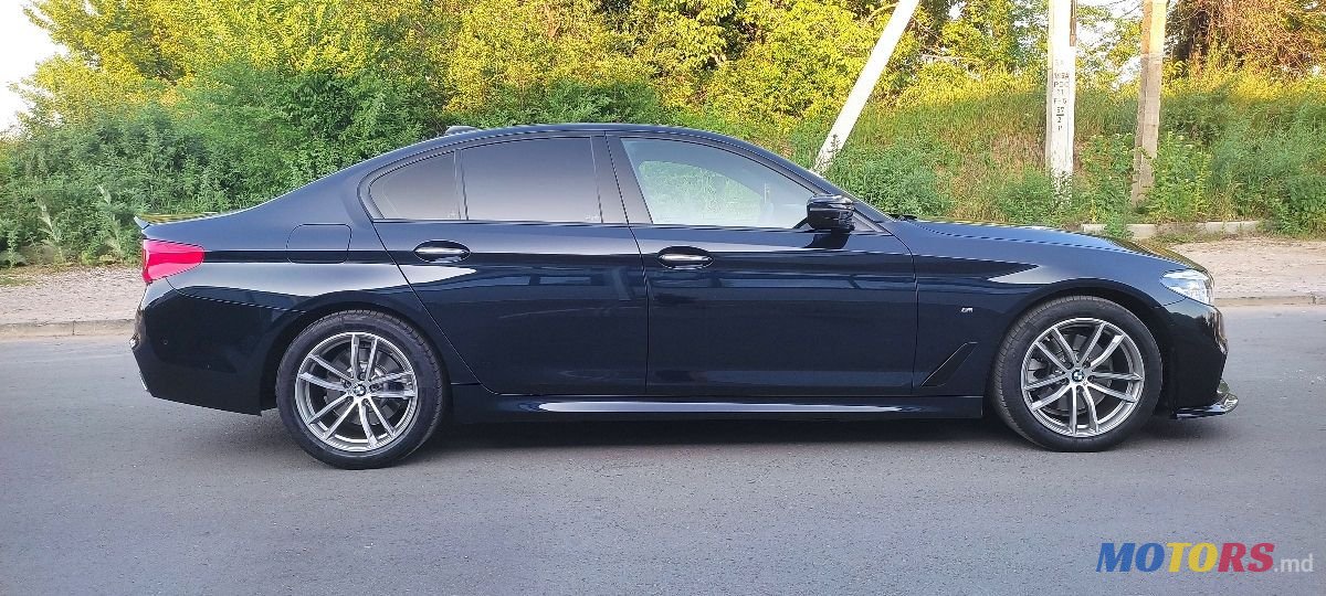 2017' BMW 5 Series photo #6