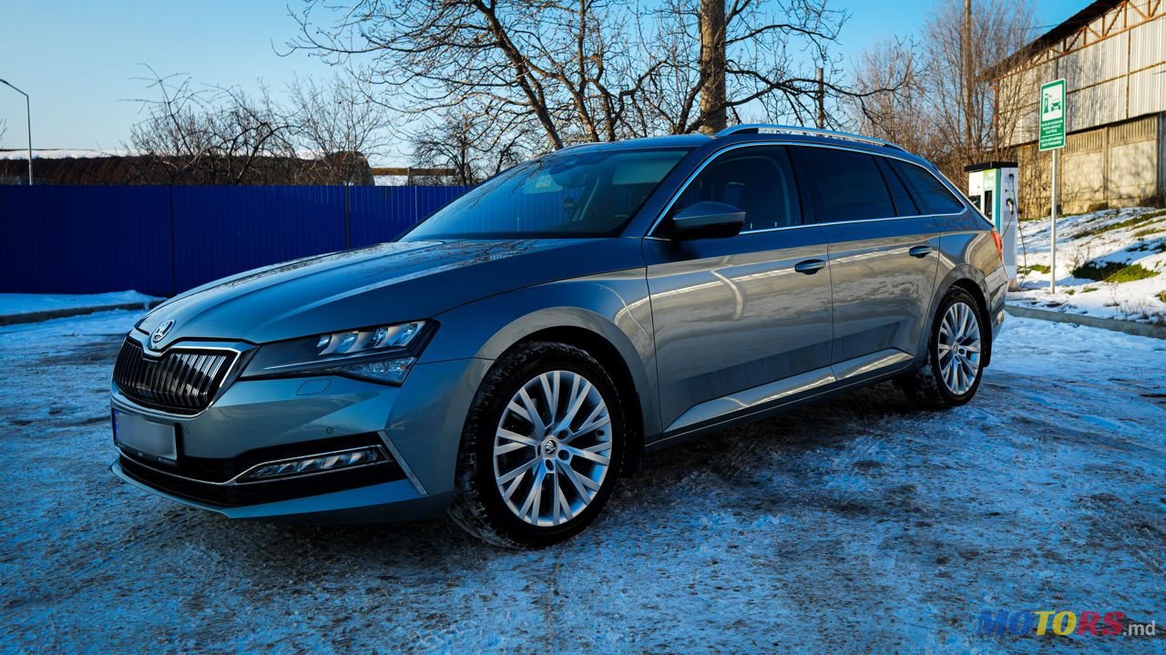 2021' Skoda Superb photo #2