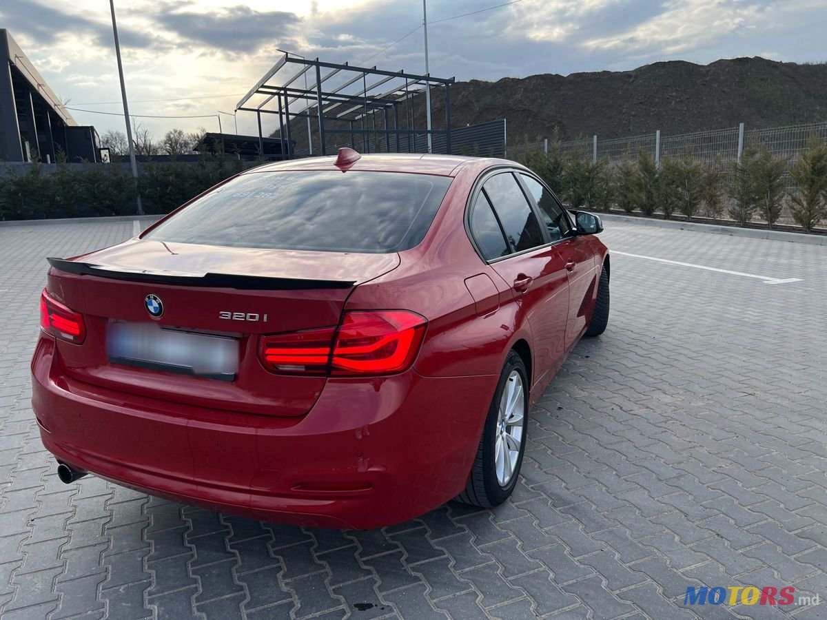 2016' BMW 3 Series photo #2