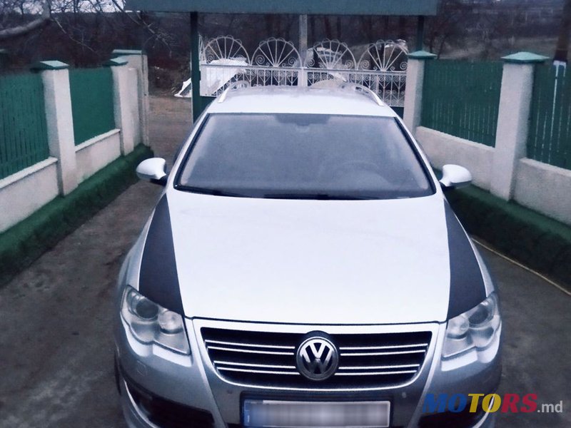 2010' Volkswagen Passat photo #1