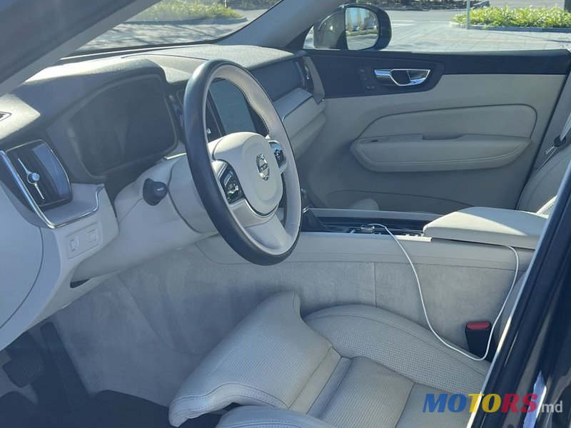 2018' Volvo XC60 photo #5