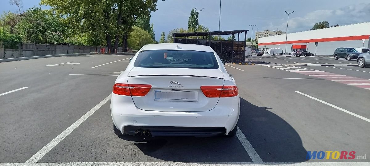 2016' Jaguar XE photo #4