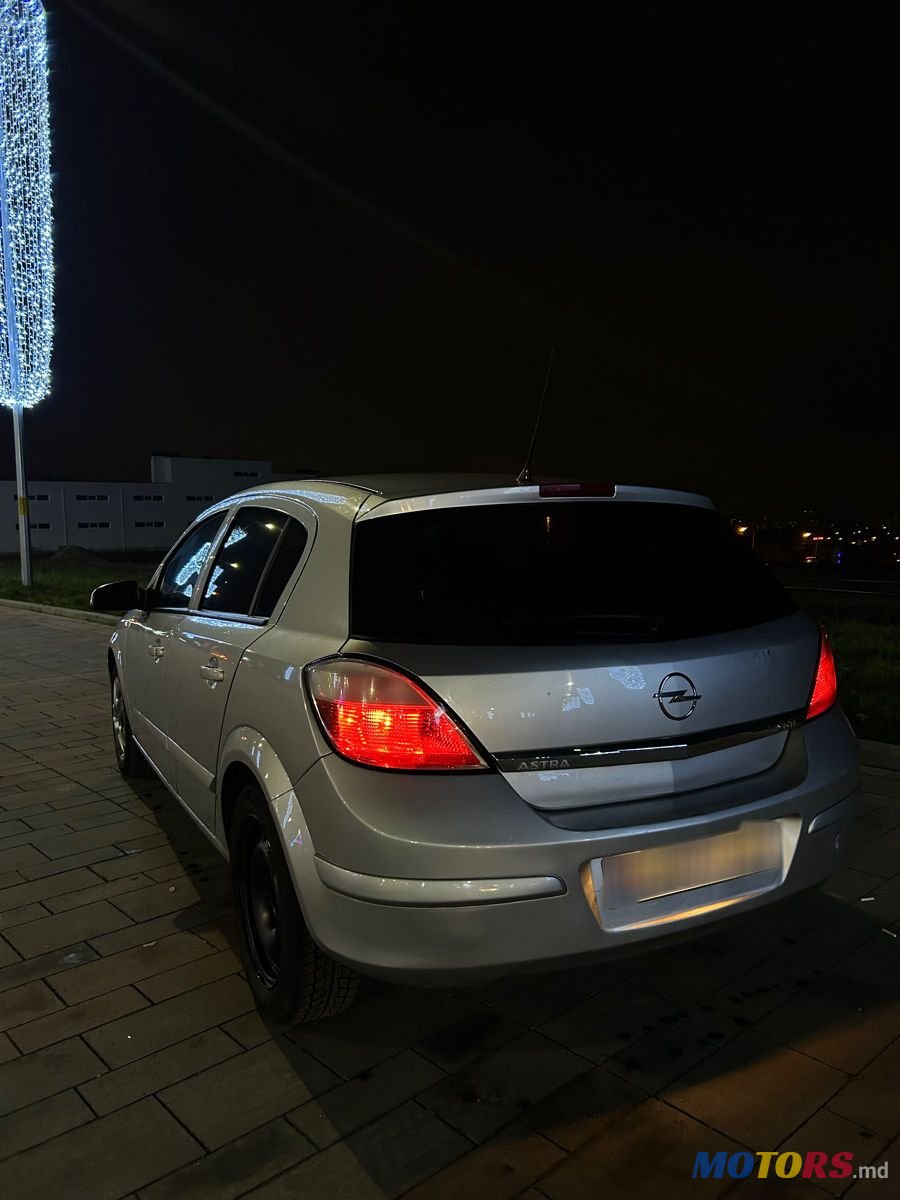 2008' Opel Astra photo #3
