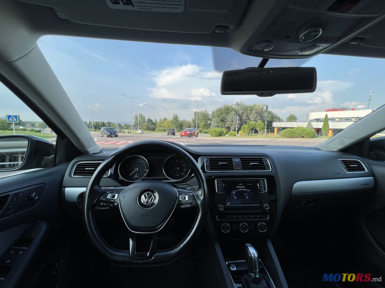 2016' Volkswagen Jetta photo #4