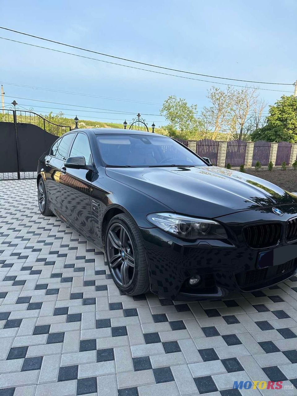 2014' BMW 5 Series photo #4