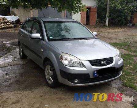2005' Kia Rio photo #1